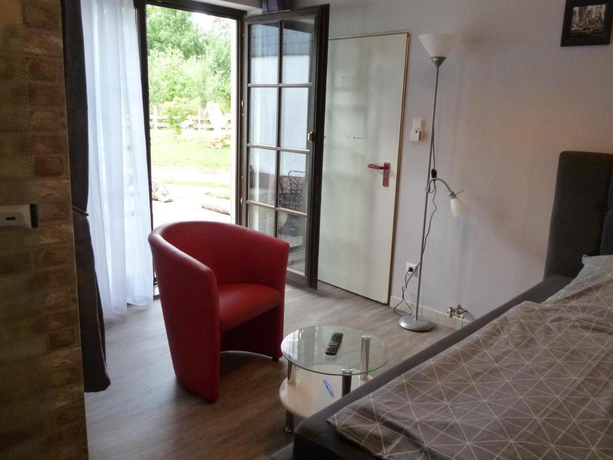 "Haus Ambiente" Apartment & Gaestehaus Brome - Modern, Zu Fairen Preisen Екстер'єр фото